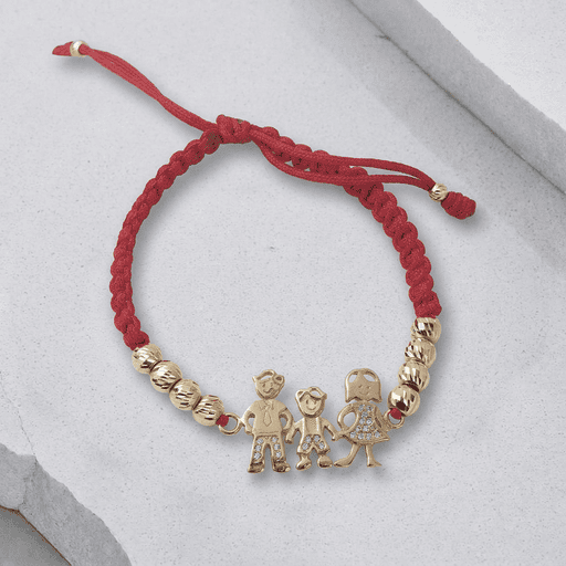 freepik__extract-the-bracelet-from-the-reference-image-and-__31465cp