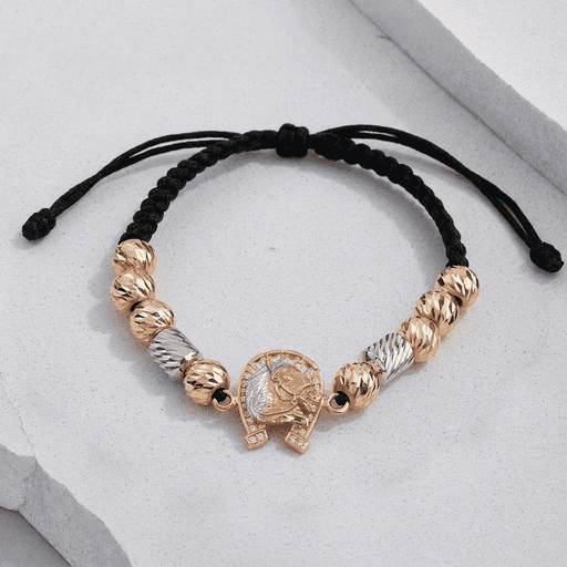 freepik__extract-the-bracelet-from-the-reference-image-and-__31462cp