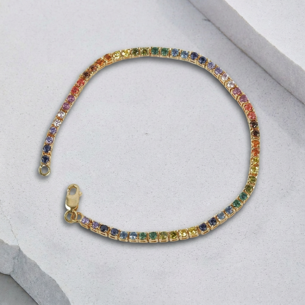 freepik__extract-the-bracelet-from-the-reference-image-and-__31467