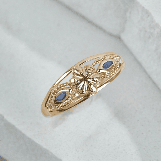 freepik__pon-el-anillo-en-la-imagen-1-sin-modificar-la-imag__31411cp