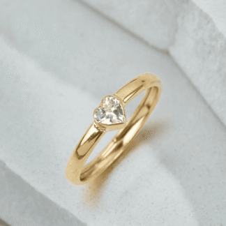 Anillo corazón | 0.82gr | Talla 7